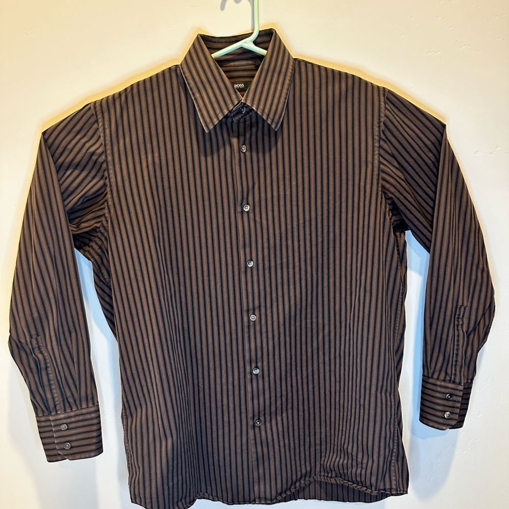 Hugo Boss Brown Dress Shirt with Striped Pattern Size 32/33 Fits Like Medium